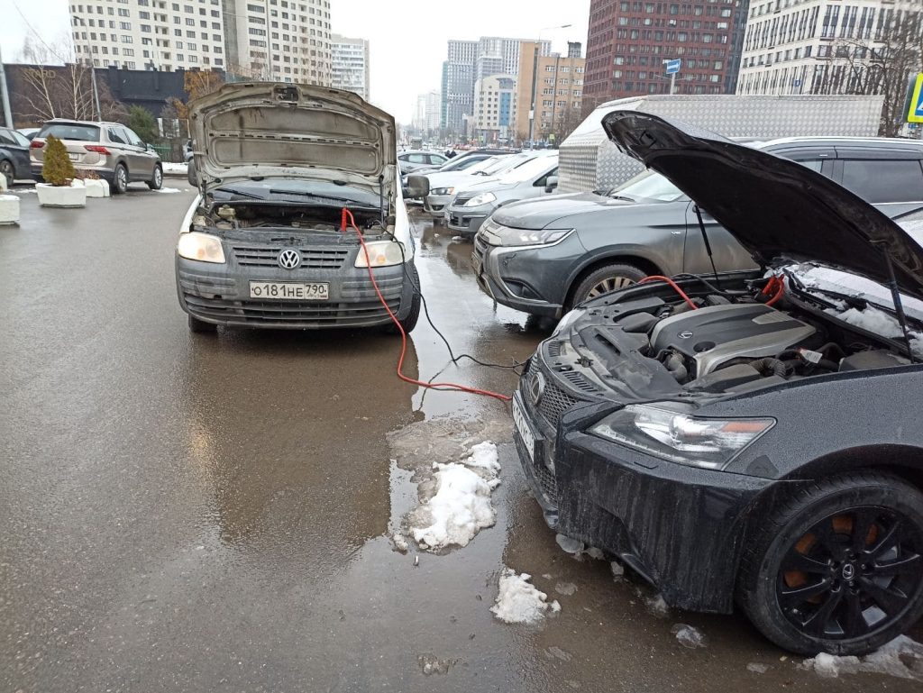 Прикурка аккумулятора в Москве: безопасные способы запуска двигателя